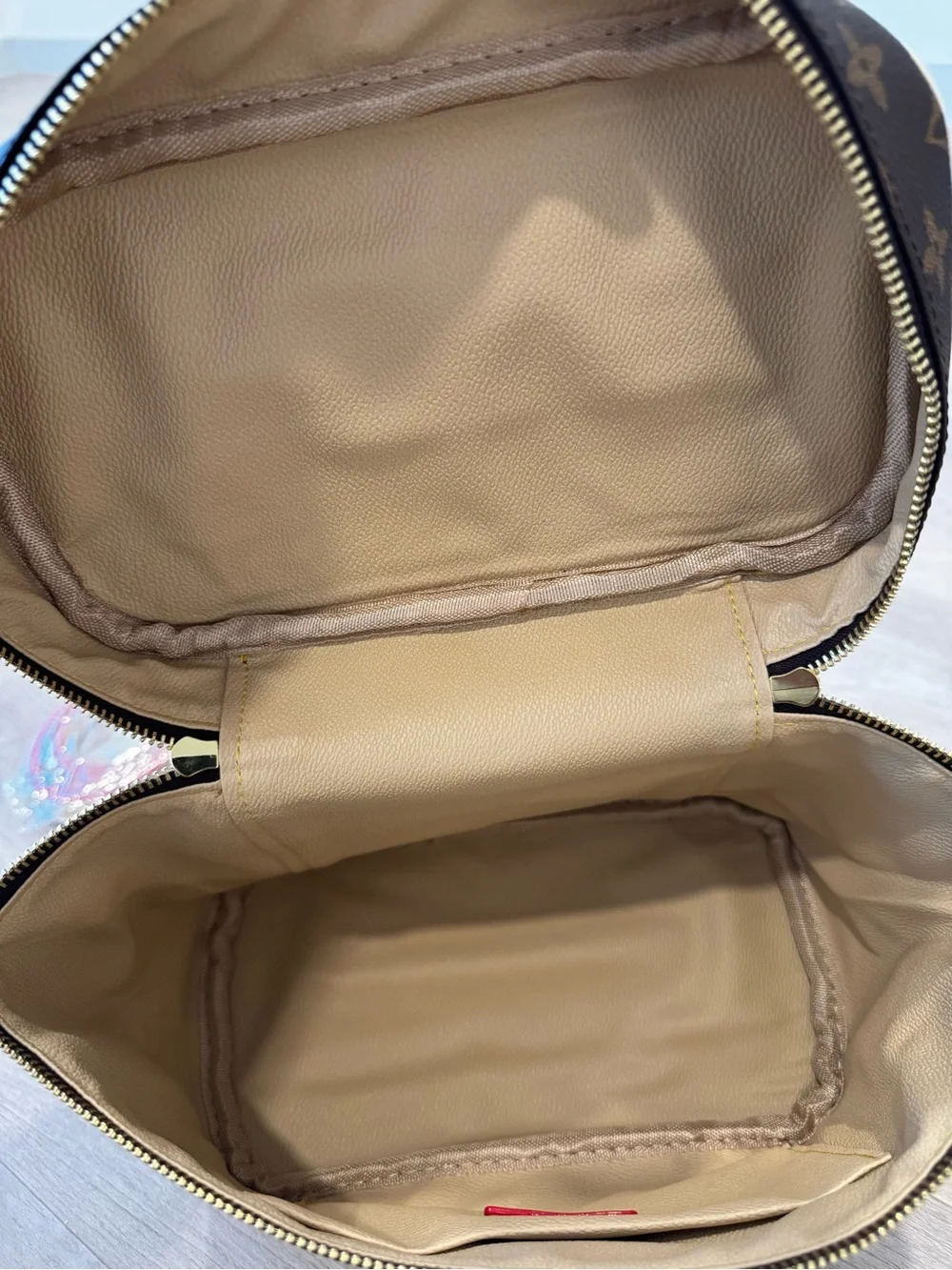 Source unknown Brown Monogram Vanity Case with Red Trim 25CM